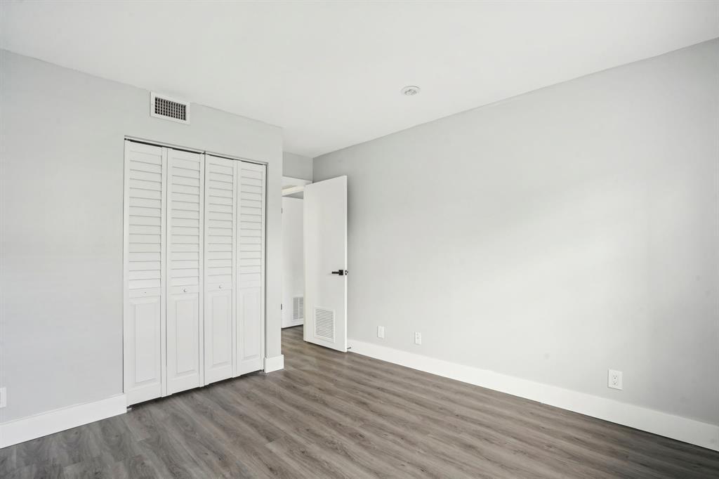 Building Photo - 3210 NW 84th Ave