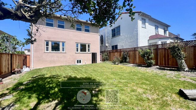 Building Photo - Stately traditional 4 bedroom home located...