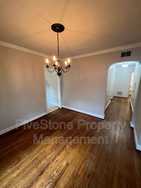 Building Photo - 144 Northwood Dr