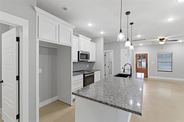 Building Photo - 116 Harrison St