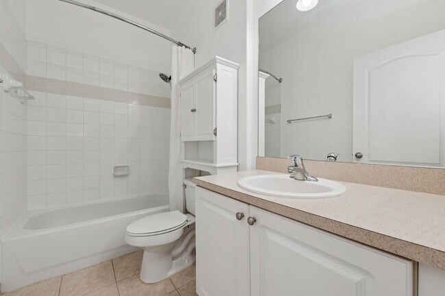 Building Photo - 11022 Legacy Dr