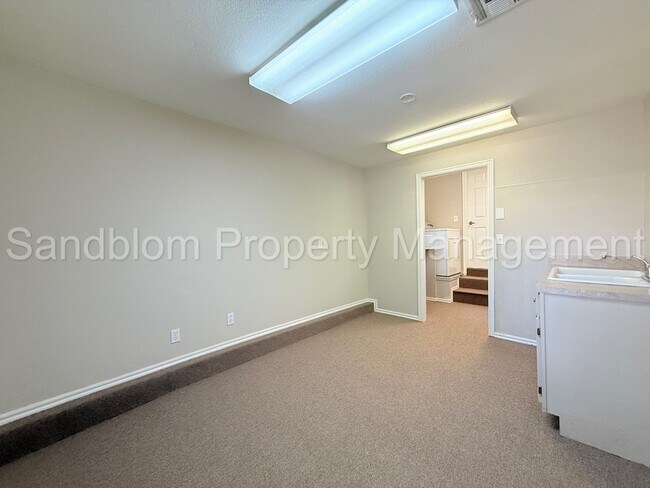 Building Photo - 35 S Joplin Ave