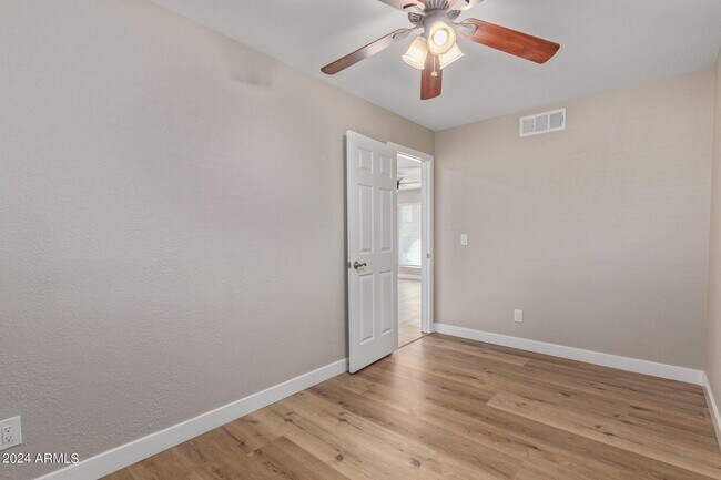 Building Photo - 1747 S Windsor