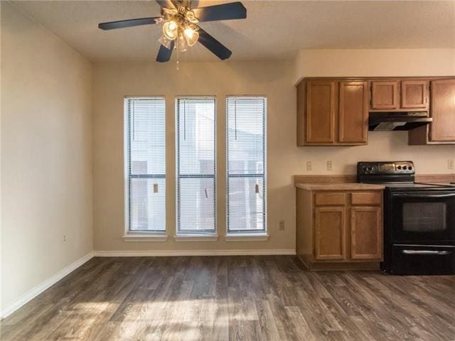 Building Photo - 2121 Country Oaks Dr