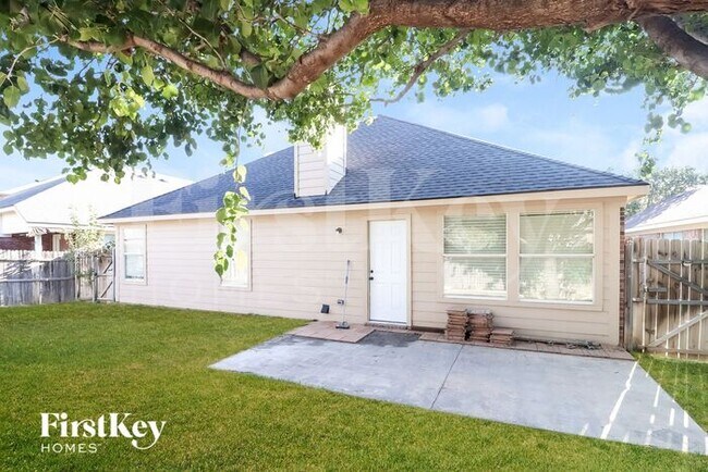 Building Photo - 10737 Emerald Park Ln