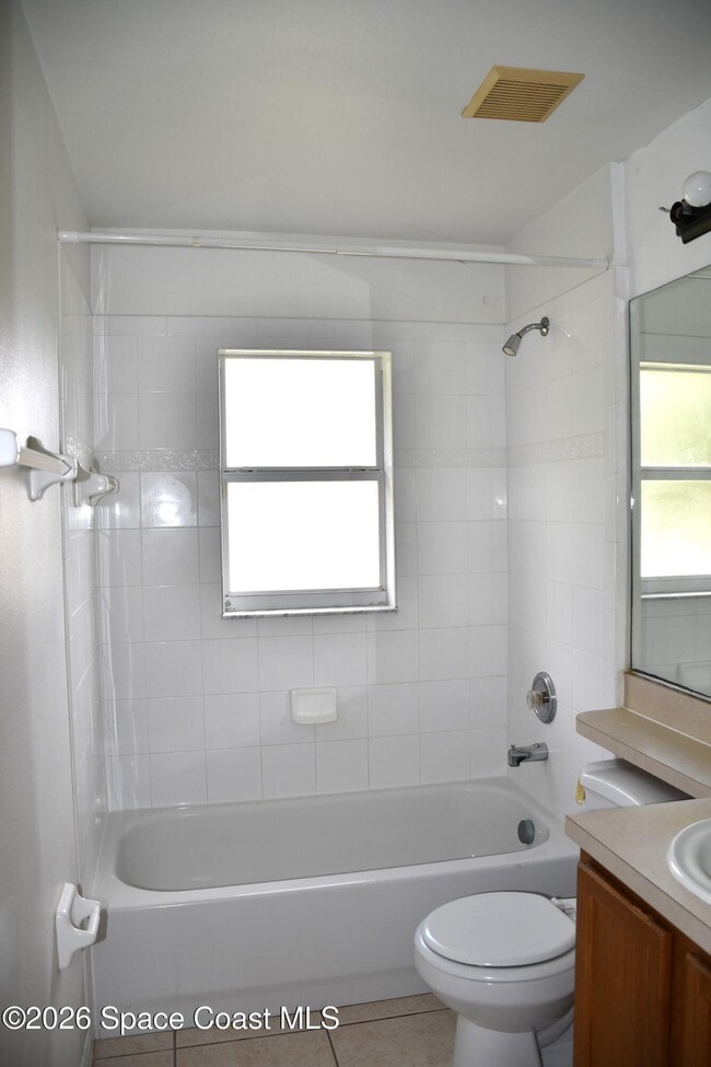 Building Photo - 995 Black Coral Ave NW