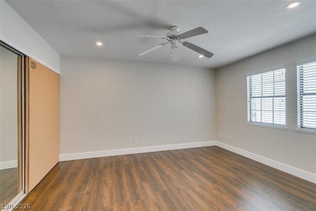 Building Photo - 5046 Schumann Dr