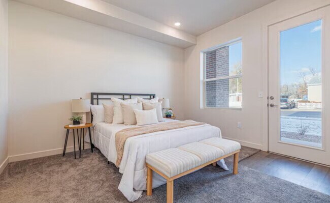 Building Photo - First Month's Rent FREE