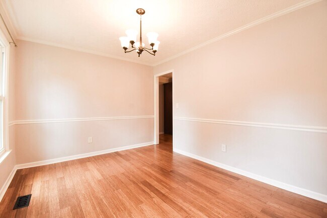 Building Photo - Coming Soon!! 3 Bedroom 2.5 Bathroom : Dogs Okay