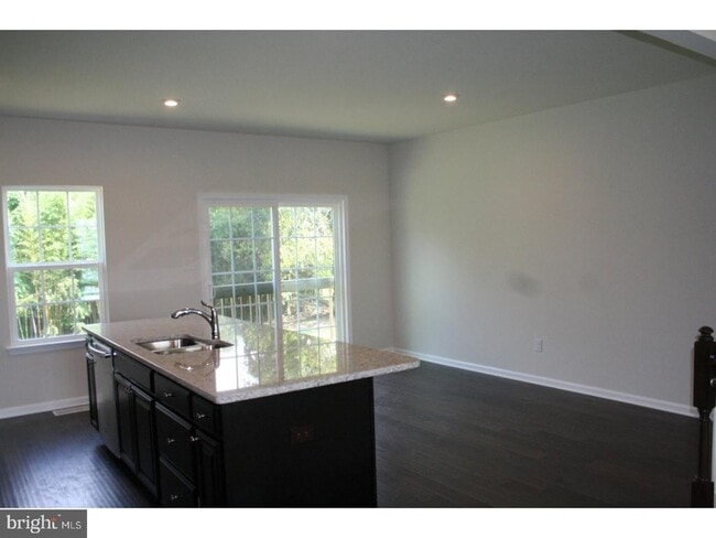 Building Photo - 118 Meridian Ln