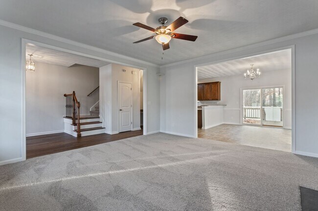 Building Photo - 60 Manilla Ln