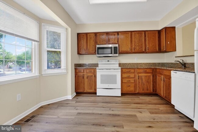 Building Photo - 14643 Stone Range Dr