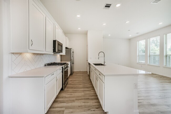 Building Photo - 547 Bristol Tide Ct