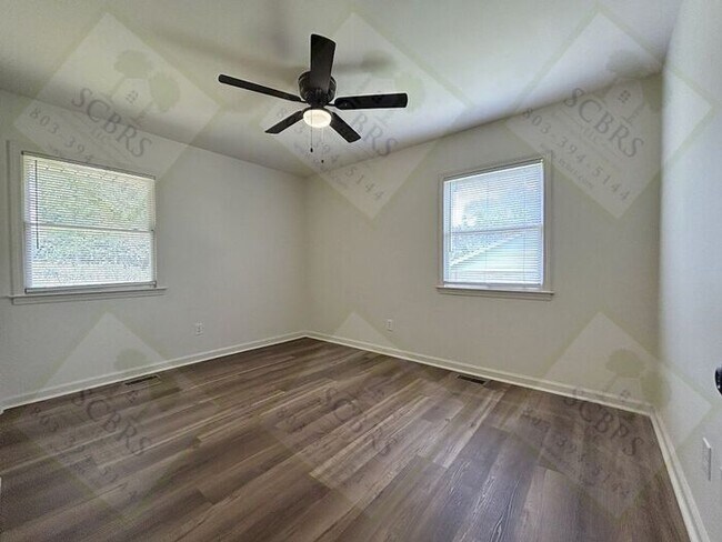 Building Photo - Beautifully Updated 3 Bedroom, 2 Bath Home – Move-In Ready!