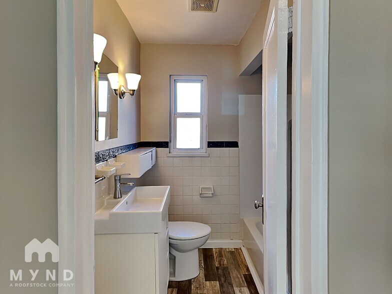 Building Photo - 675 Brookside Dr