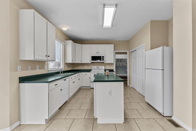 Building Photo - 612 Zumwalt Crossing