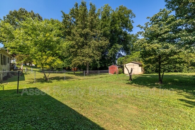 Building Photo - 2139 W Gilbert Ln