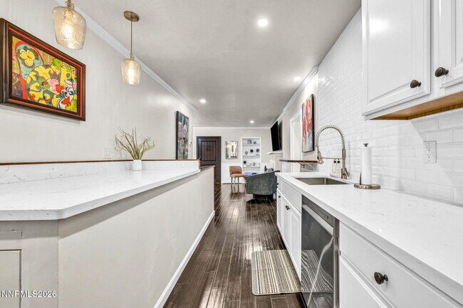 Building Photo - 574 Reno Ave