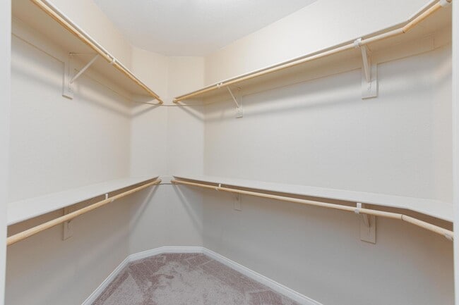 Building Photo - Partially Furnished Condo | Gourmet Kitchen, Pool & Fitness Center | 6-Month Lease Available