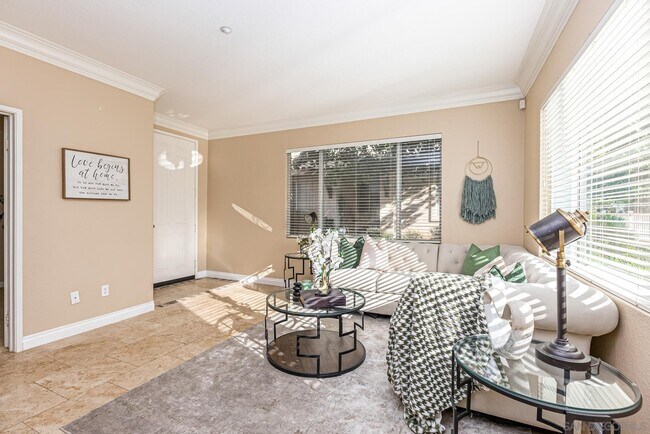 Building Photo - 3267 Dehesa Rd