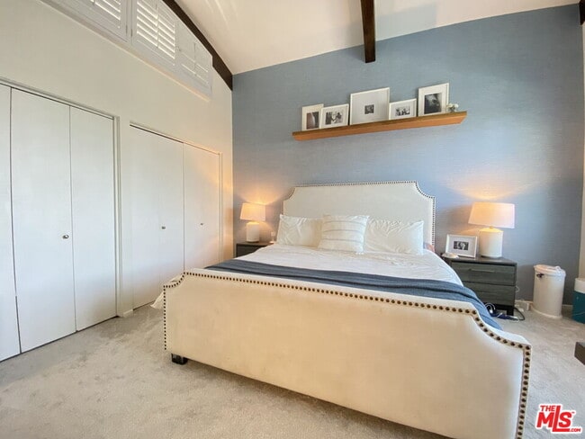 Building Photo - 4760 La Villa Marina