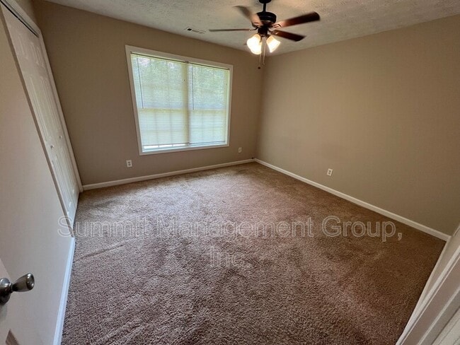 Building Photo - 158 Elder Dr SE