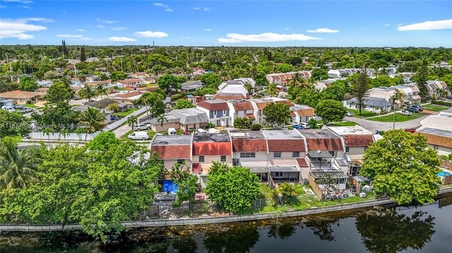 Building Photo - 1379 Seaview