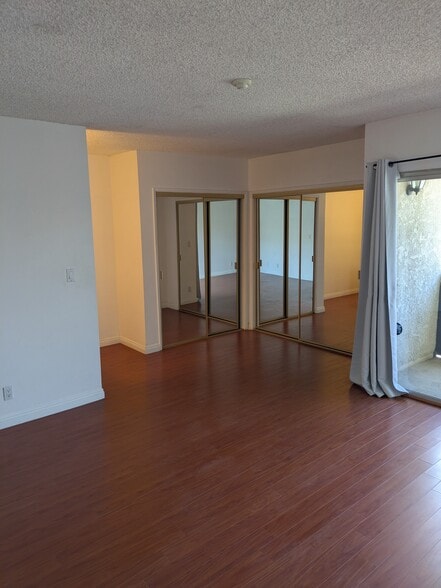 Building Photo - 2105 Mathews Ave