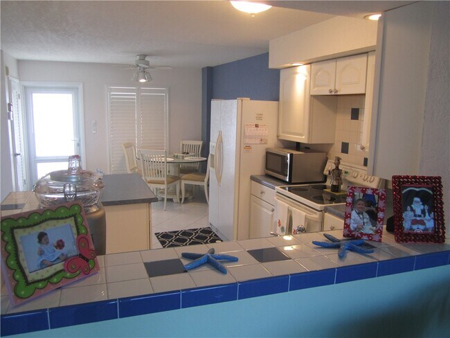 Building Photo - 3880 N Hwy A1A