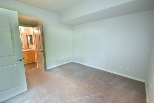 Building Photo - 2bd/2ba Bothell Condo