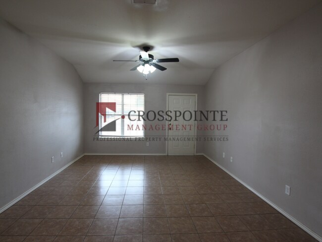 Building Photo - Tour Today! 3 Bedroom Duplex for Rent in Lindale!
