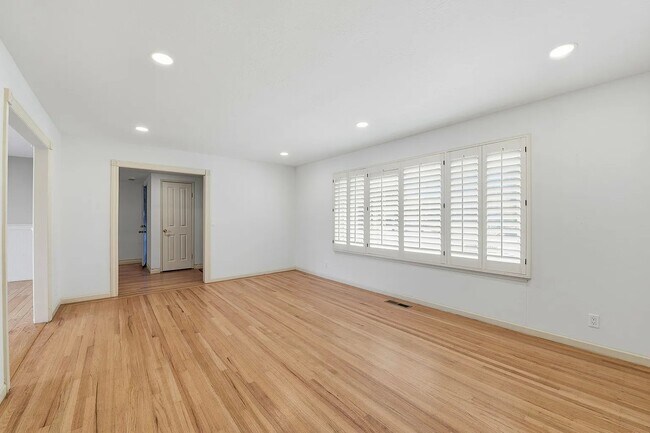 Building Photo - 4859 Borina Dr