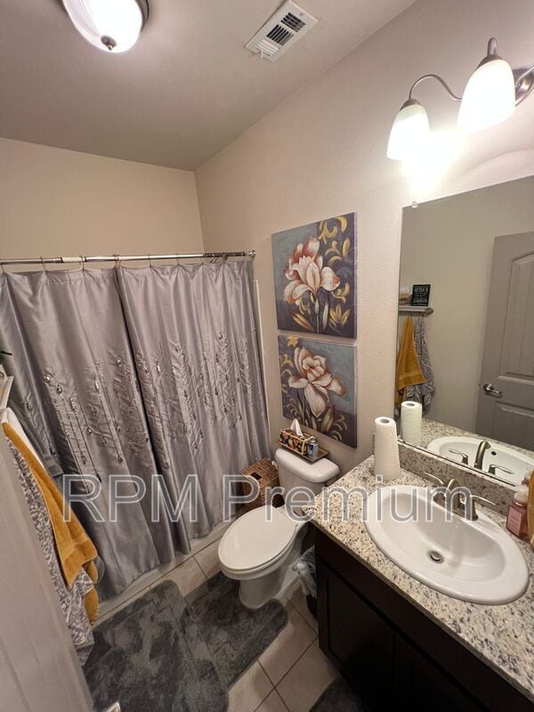 Building Photo - 18063 River Landing Dr