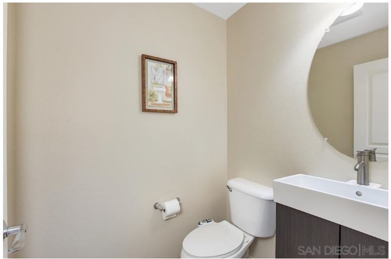 Building Photo - 14650 Via Fiesta