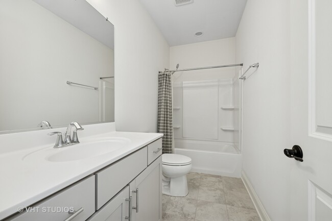 Building Photo - 1434 Somerset Pl