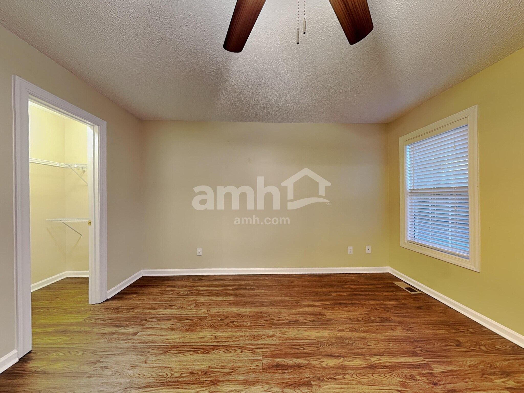 Building Photo - 1009 Loch Lomond Cir