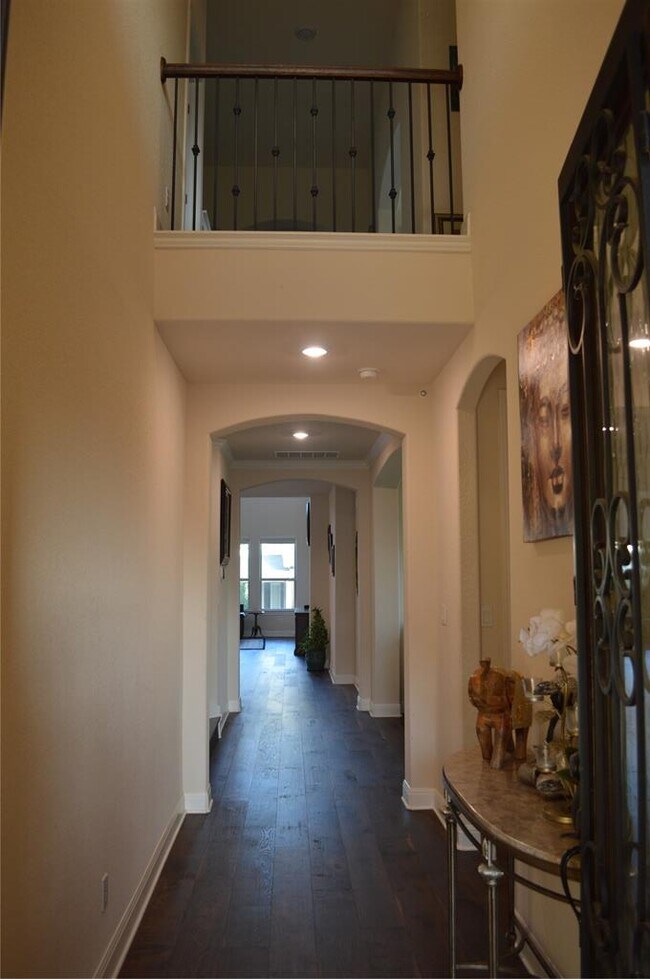 Building Photo - 15621 Cabrillo Way