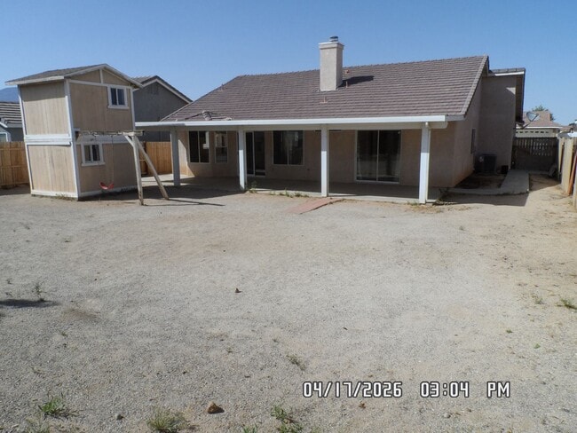 Building Photo - 3 Bedrooms, 2 Bathrooms, approx. 1392 sq. ft., 2 Car Garage, Covered Patio, Fenced, Play house,