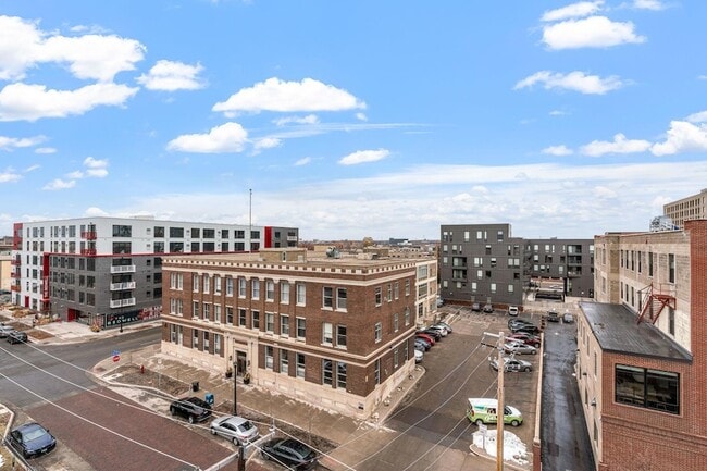 Building Photo - 901 N 3rd St