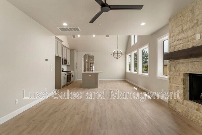 Building Photo - 4136 Abbey Pk Dr