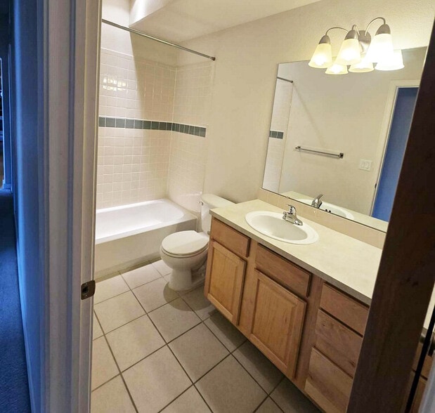 Bathroom 2 - 5220 Boardwalk Dr