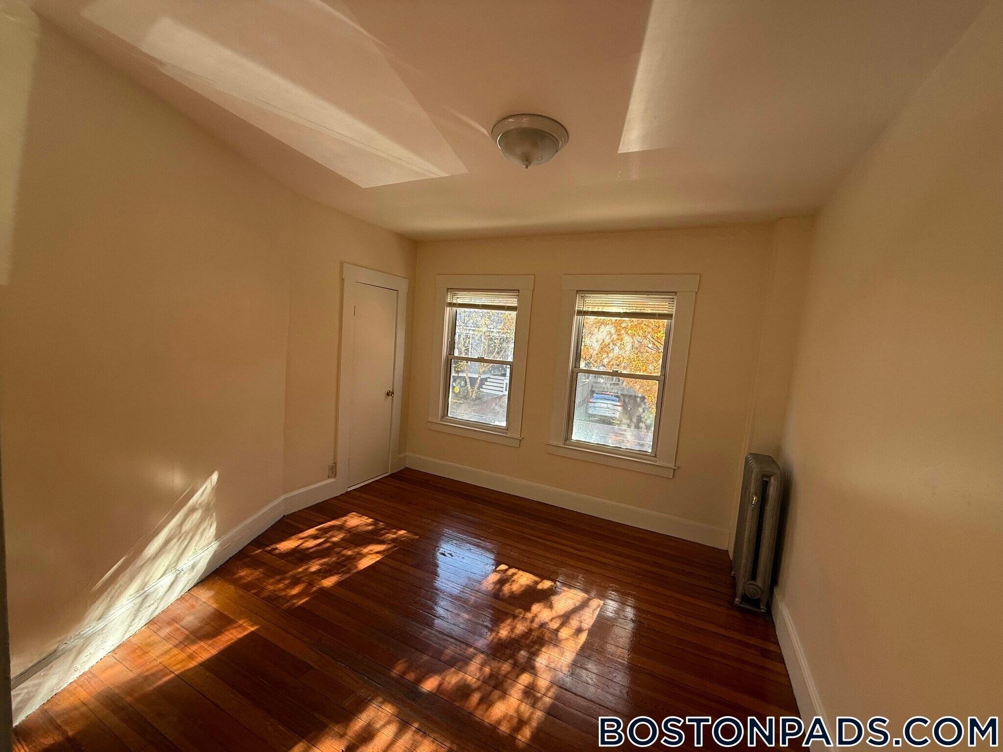 Building Photo - 27 Forest St