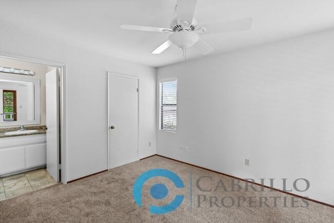 Building Photo - 629 Bonair Way