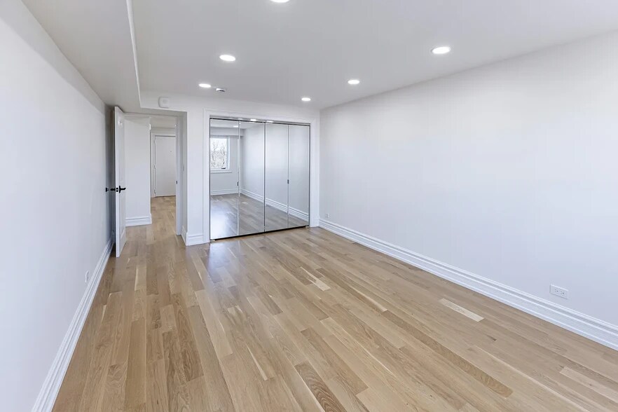 Building Photo - 2086 Saint Johns Ave