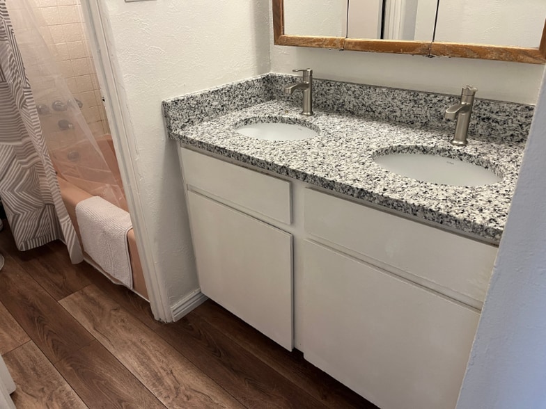 Building Photo - 2401 S Gaylord St