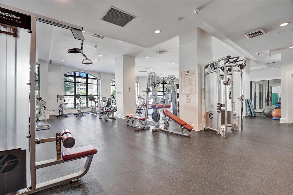 Building Photo - 610 W Las Olas Blvd