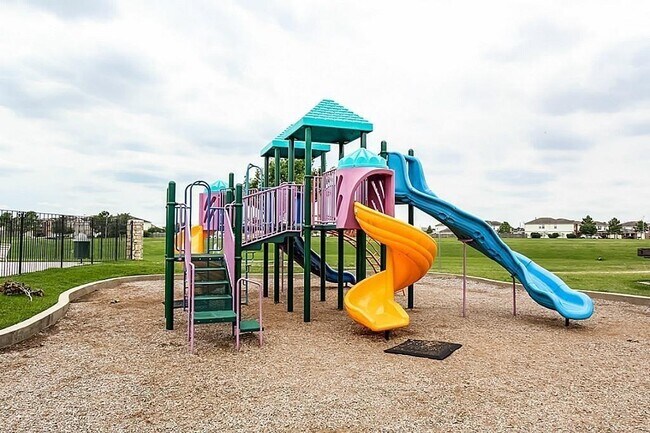 Building Photo - 21319 Finbury Oaks Ln