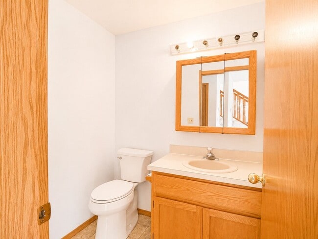 Building Photo - 226 Sparks Dr
