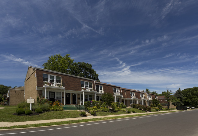 Building Photo - Lawnside/Evesham Court Apartments