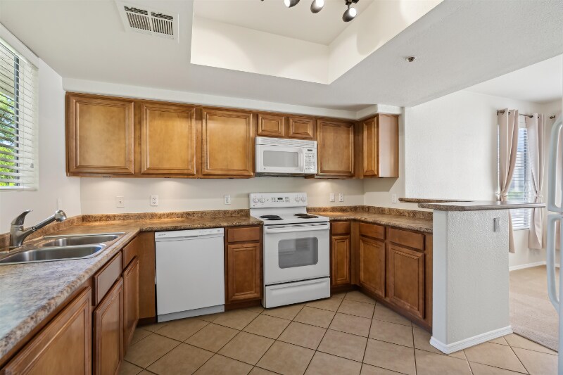 Primary Photo - 4925 E Desert Cove Ave